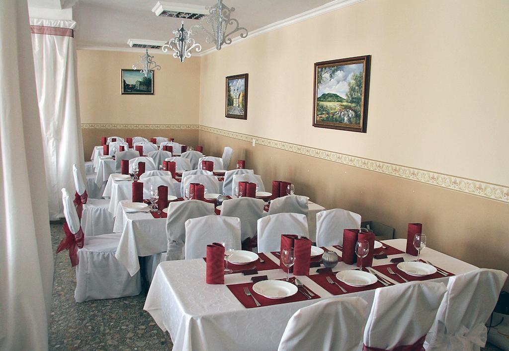 Vasvirag Hotel Celldomolk Ngoại thất bức ảnh