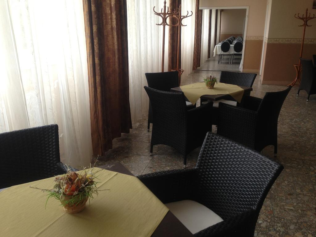 Vasvirag Hotel Celldomolk Ngoại thất bức ảnh
